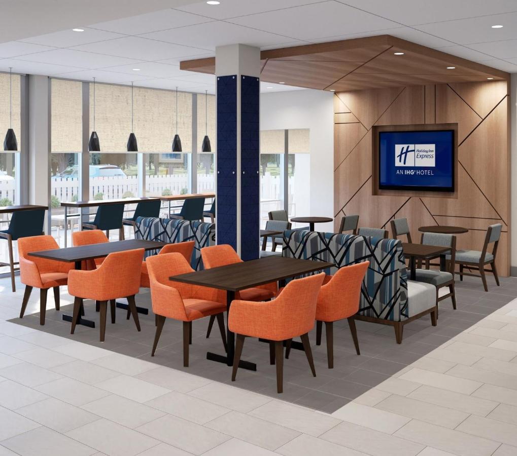 Holiday Inn Express - Blair By Ihg Экстерьер фото