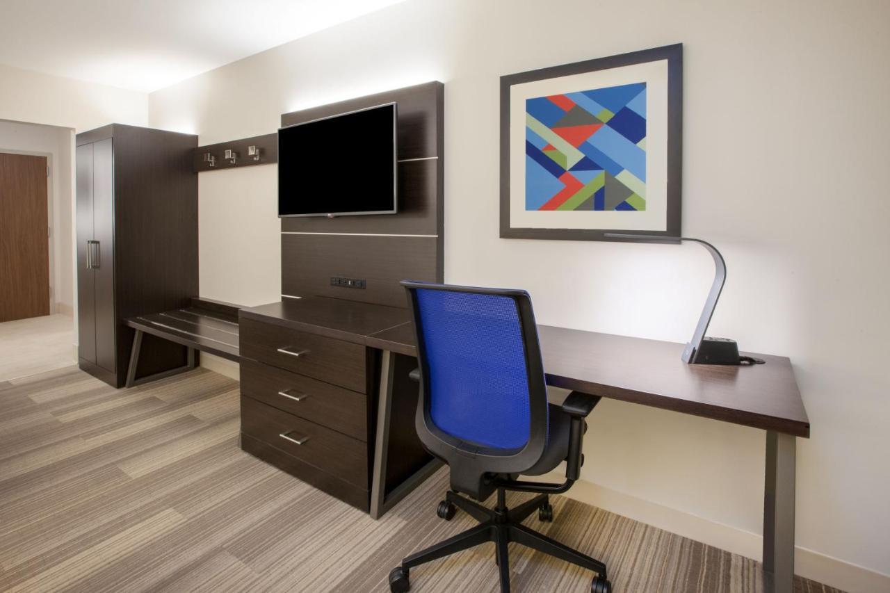Holiday Inn Express - Blair By Ihg Экстерьер фото