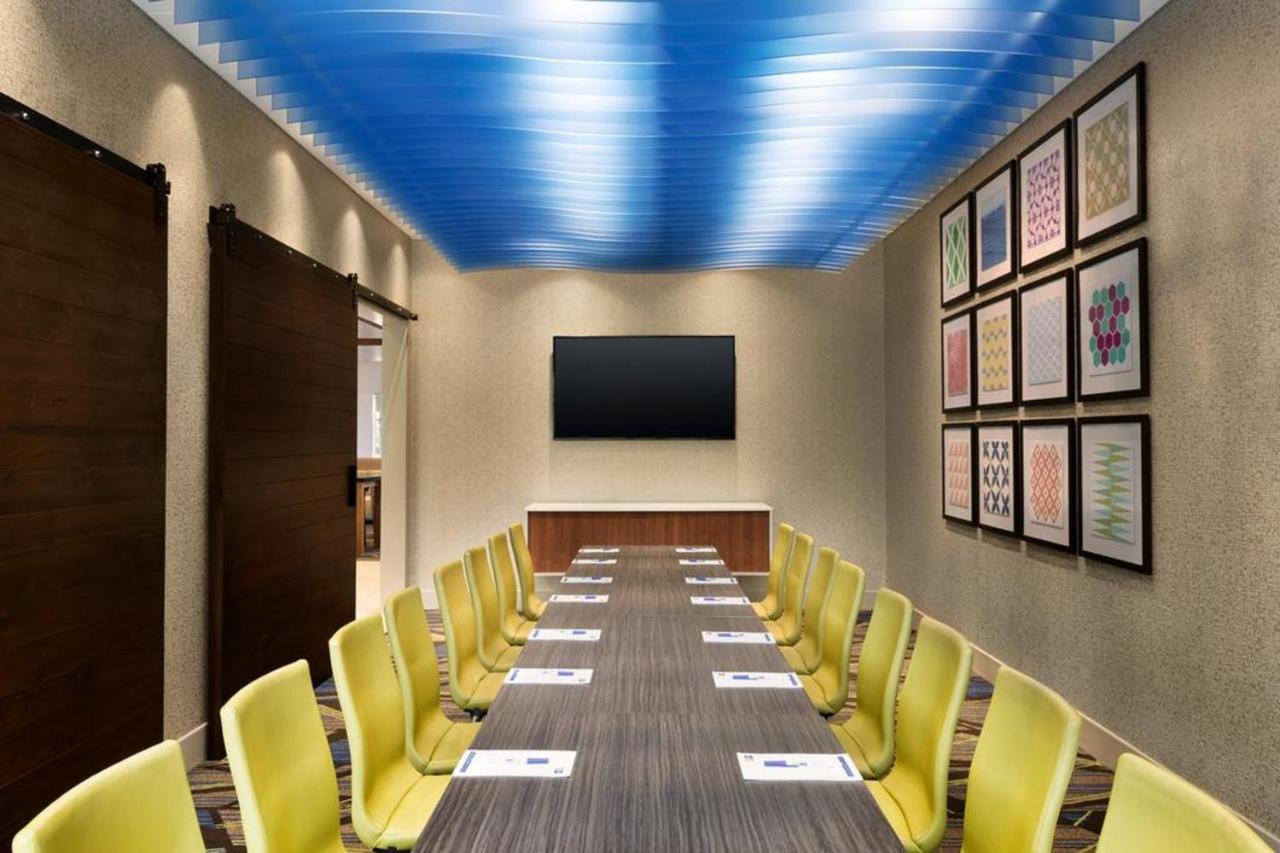 Holiday Inn Express - Blair By Ihg Экстерьер фото