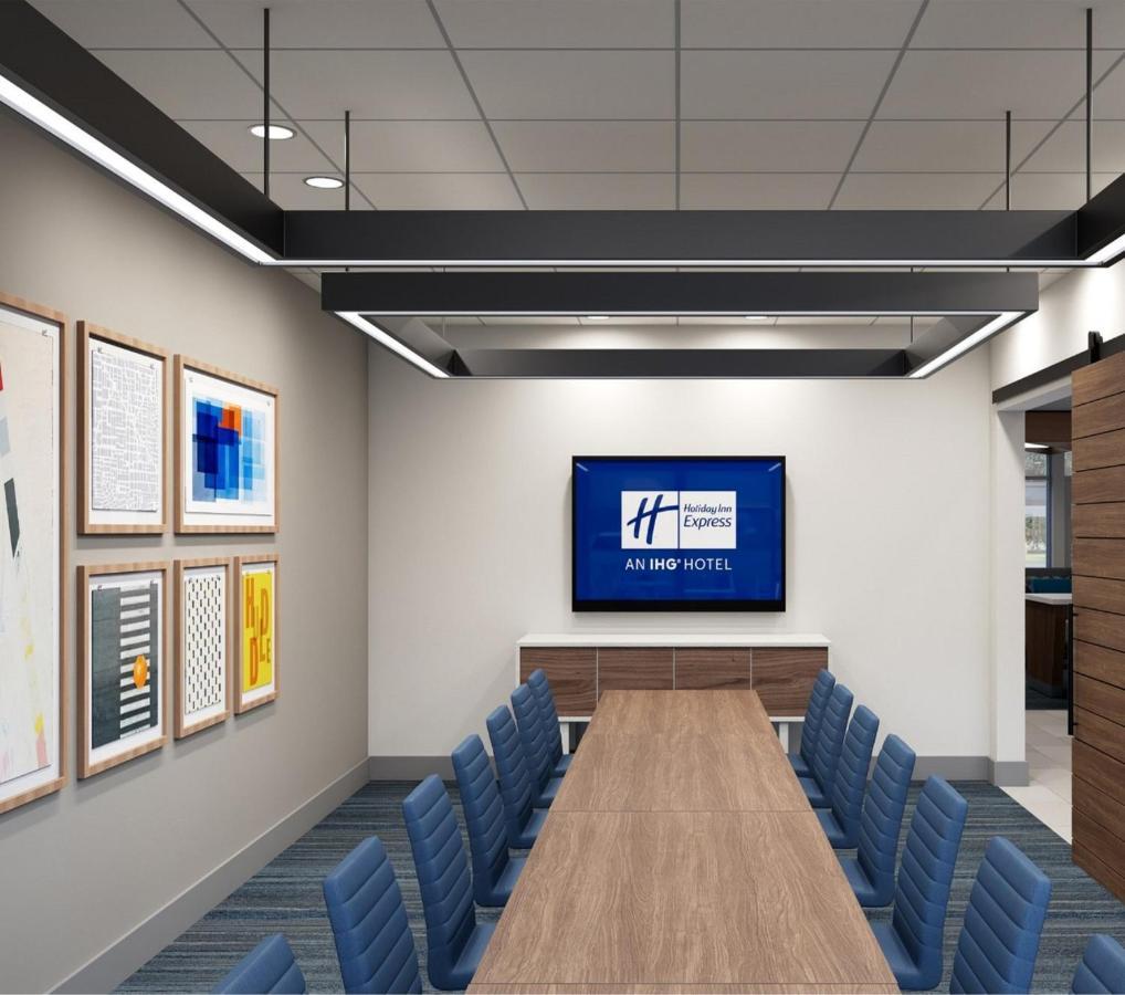 Holiday Inn Express - Blair By Ihg Экстерьер фото